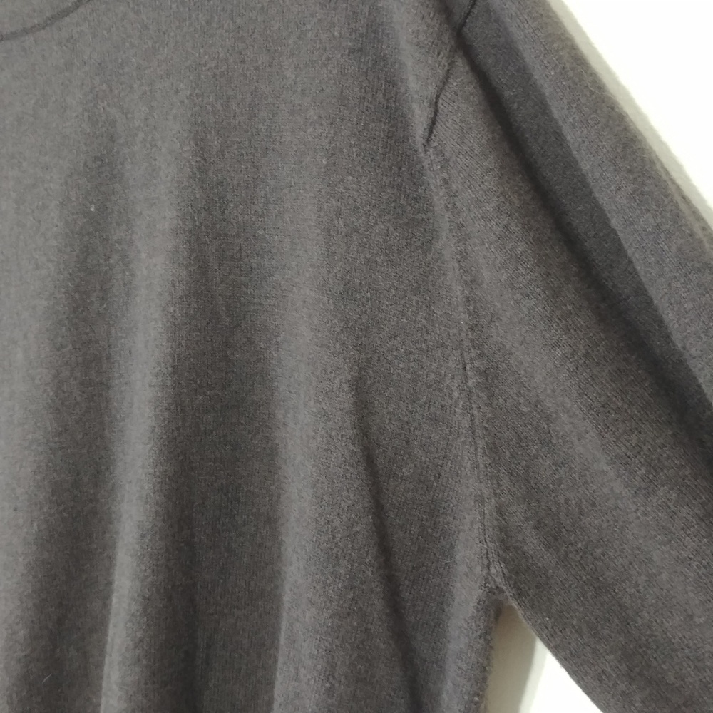 Sebastian Cooper sweater - Picture 3 of 6